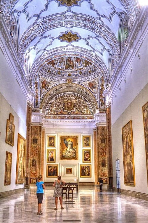 https://mdw-travel-data-us-east-1.s3.amazonaws.com/img/country/Spain/Museum-of-Fine-Arts/img_01.jpg