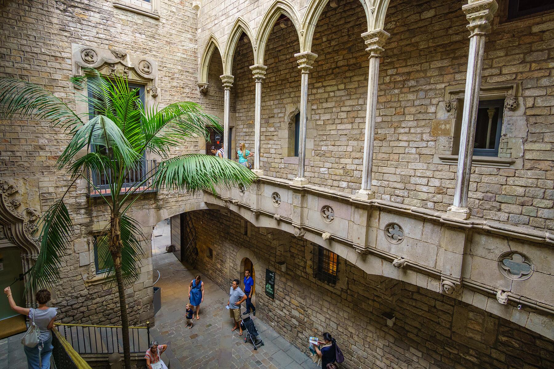 https://mdw-travel-data-us-east-1.s3.amazonaws.com/img/country/Spain/Museum-of-Fine-Arts/img_05.jpg