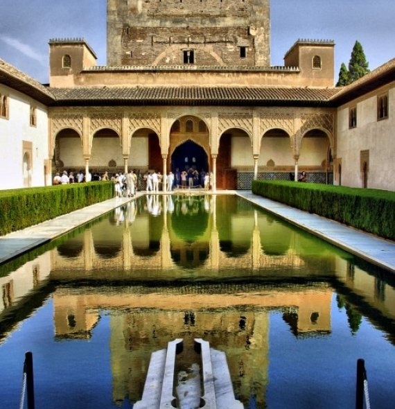 https://mdw-travel-data-us-east-1.s3.amazonaws.com/img/country/Spain/Museum-of-Granada/img_05.jpg