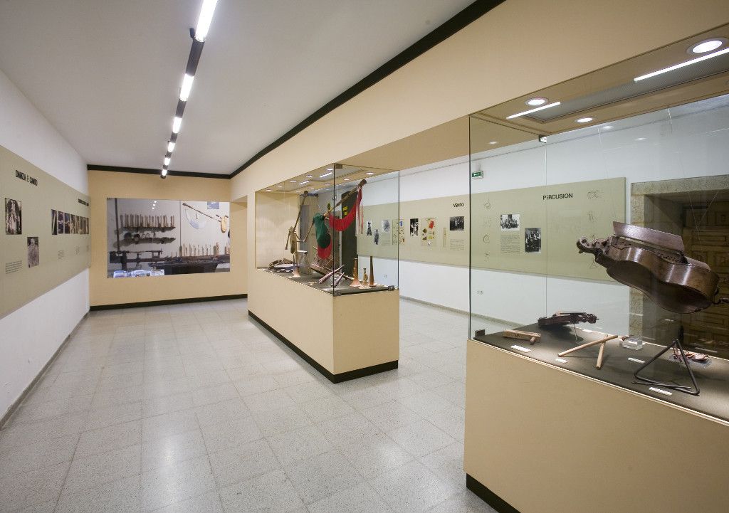 https://mdw-travel-data-us-east-1.s3.amazonaws.com/img/country/Spain/Museum-of-the-Galician-People/img_02.jpg