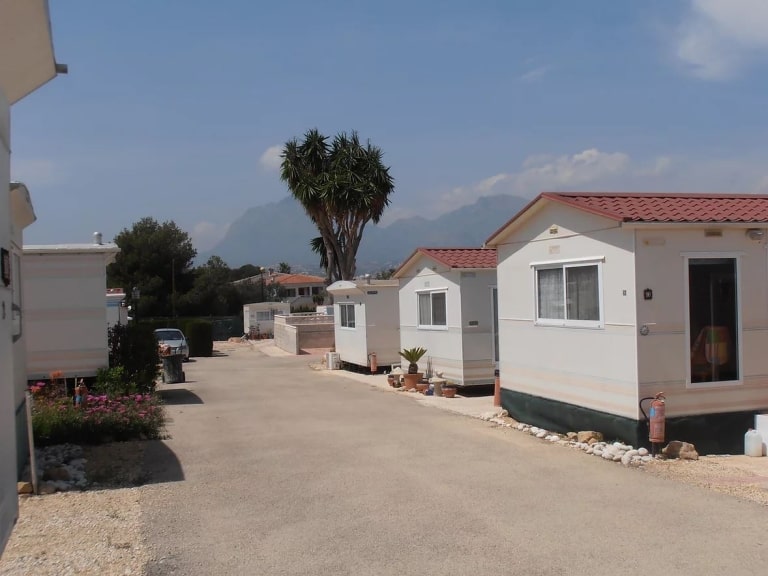 https://mdw-travel-data-us-east-1.s3.amazonaws.com/img/country/Spain/Oasis-Park/img_02.jpg