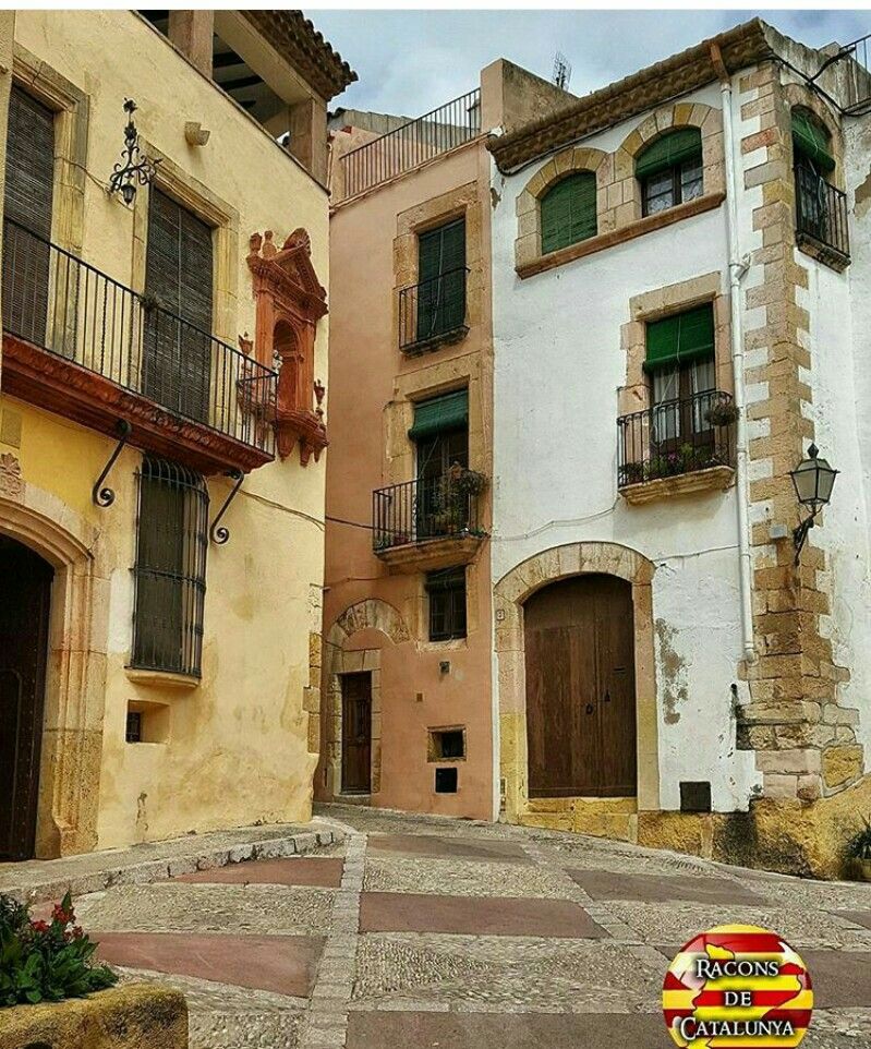 https://mdw-travel-data-us-east-1.s3.amazonaws.com/img/country/Spain/Old-Town-Parte-Vieja/img_00.jpg