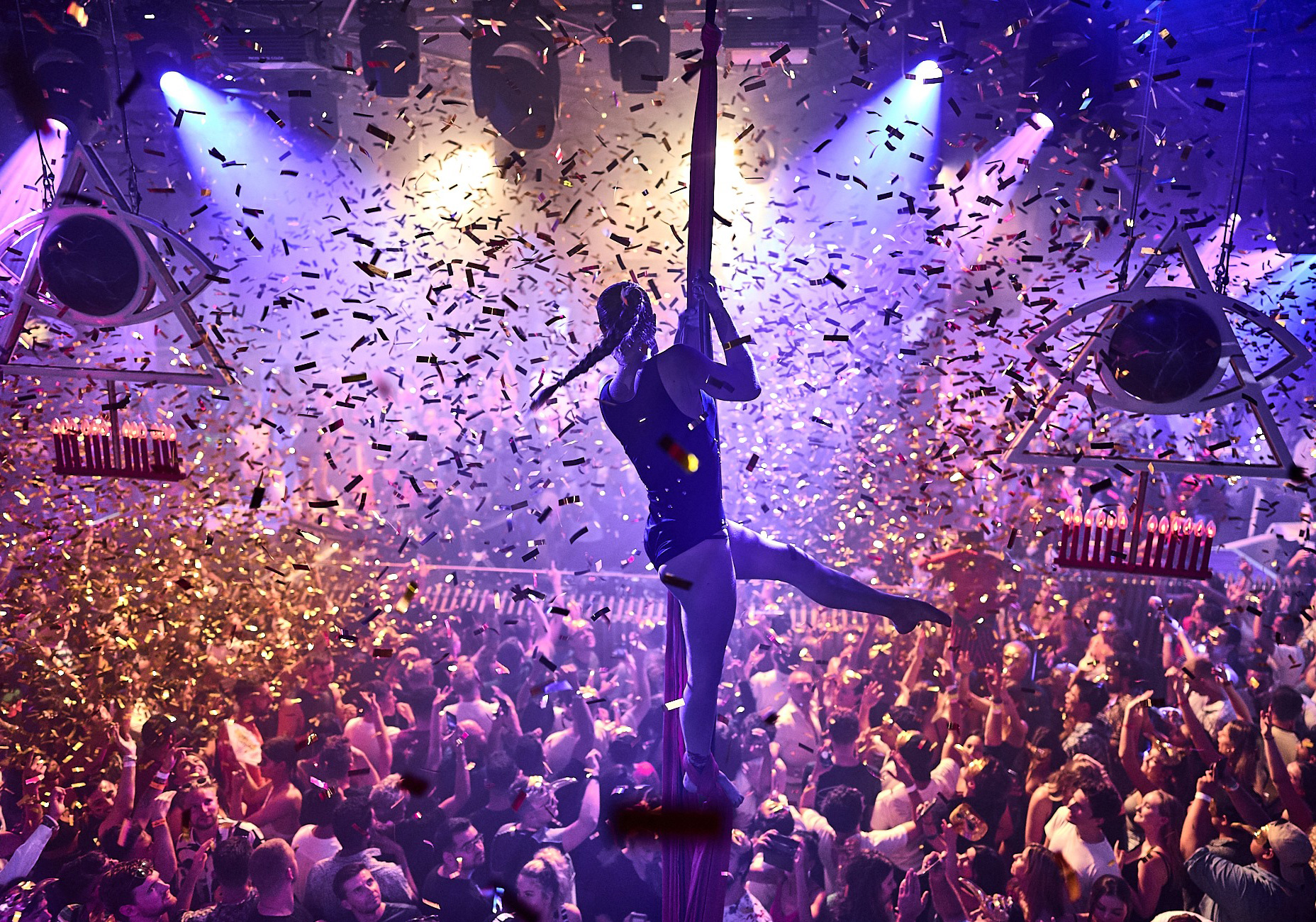 https://mdw-travel-data-us-east-1.s3.amazonaws.com/img/country/Spain/Pacha-Ibiza/img_02.jpg