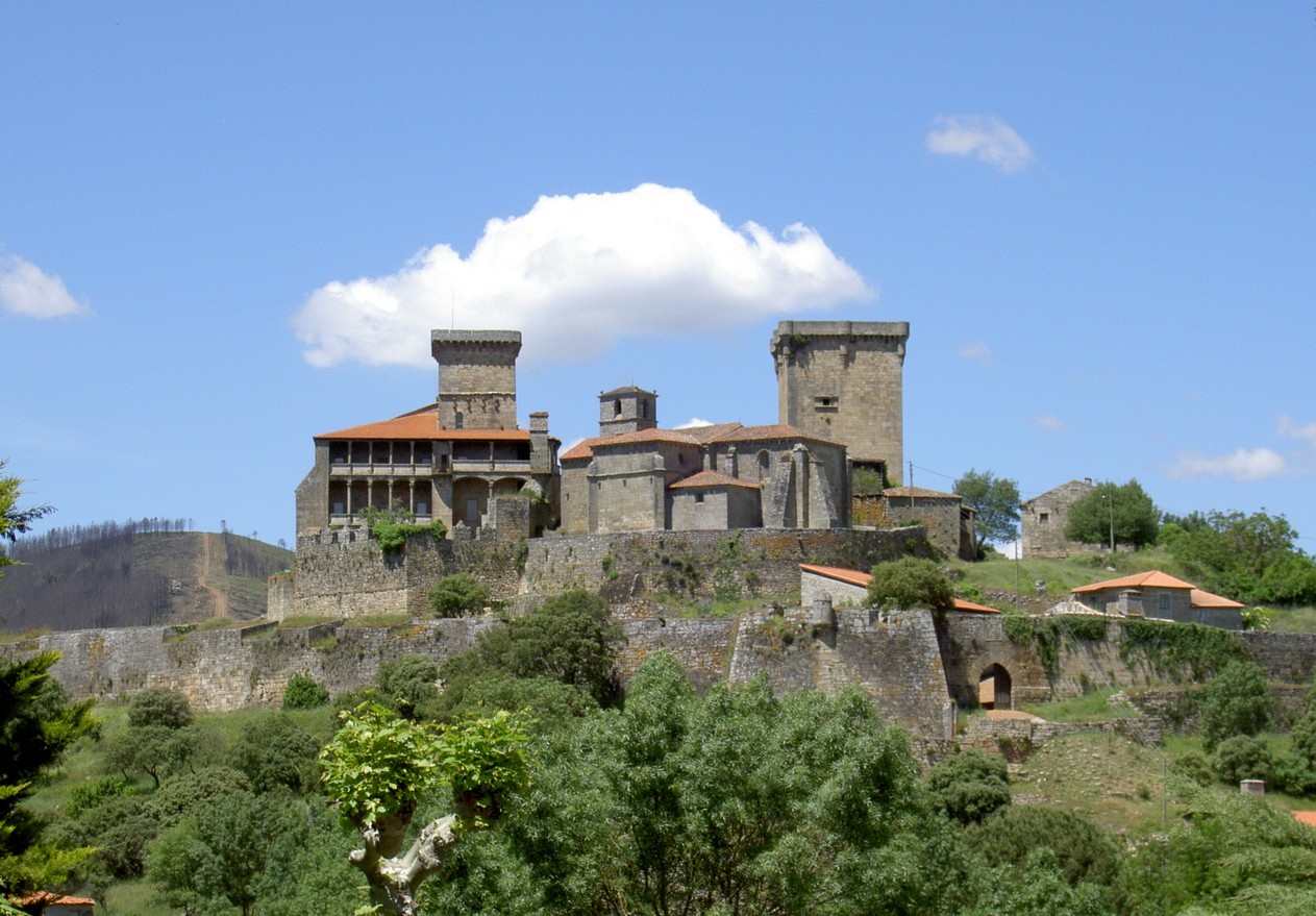 https://mdw-travel-data-us-east-1.s3.amazonaws.com/img/country/Spain/Palace-of-Monterrey/img_02.jpg