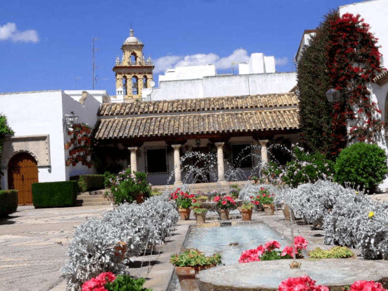 https://mdw-travel-data-us-east-1.s3.amazonaws.com/img/country/Spain/Palace-of-Viana/img_02.jpg