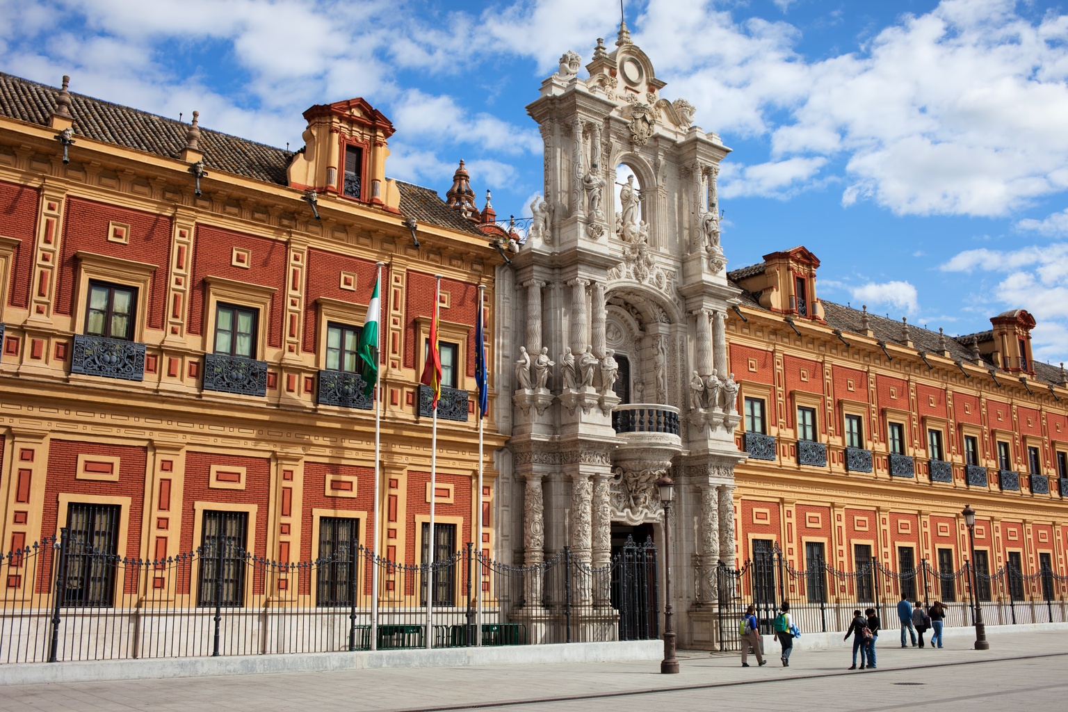 https://mdw-travel-data-us-east-1.s3.amazonaws.com/img/country/Spain/Palacio-de-San-Telmo/img_00.jpg