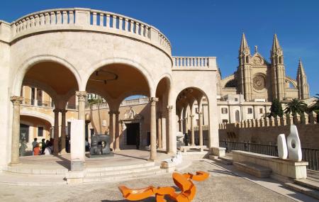 https://mdw-travel-data-us-east-1.s3.amazonaws.com/img/country/Spain/Palau-March-Museum/img_01.jpg