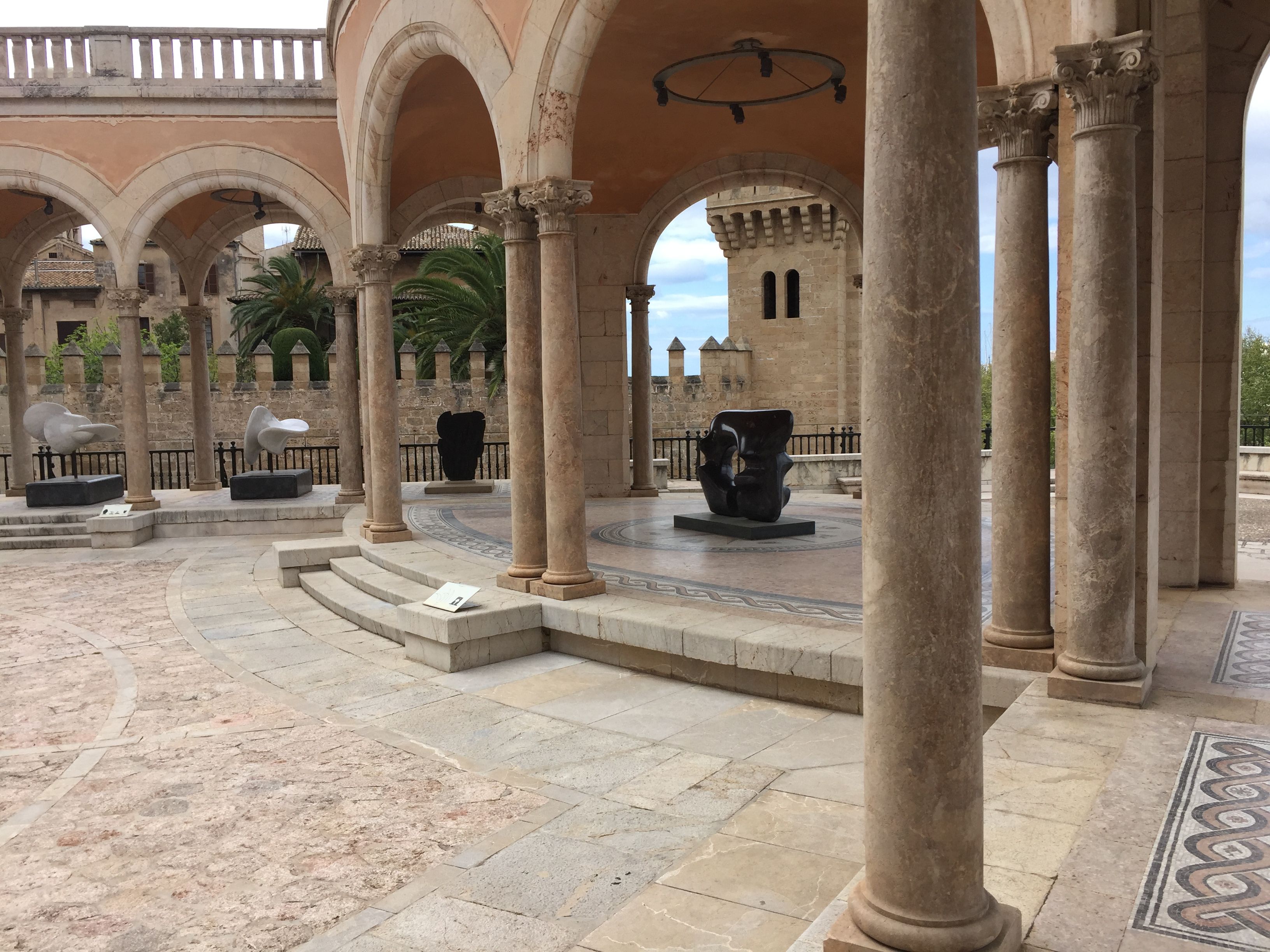 https://mdw-travel-data-us-east-1.s3.amazonaws.com/img/country/Spain/Palau-March-Museum/img_02.jpg