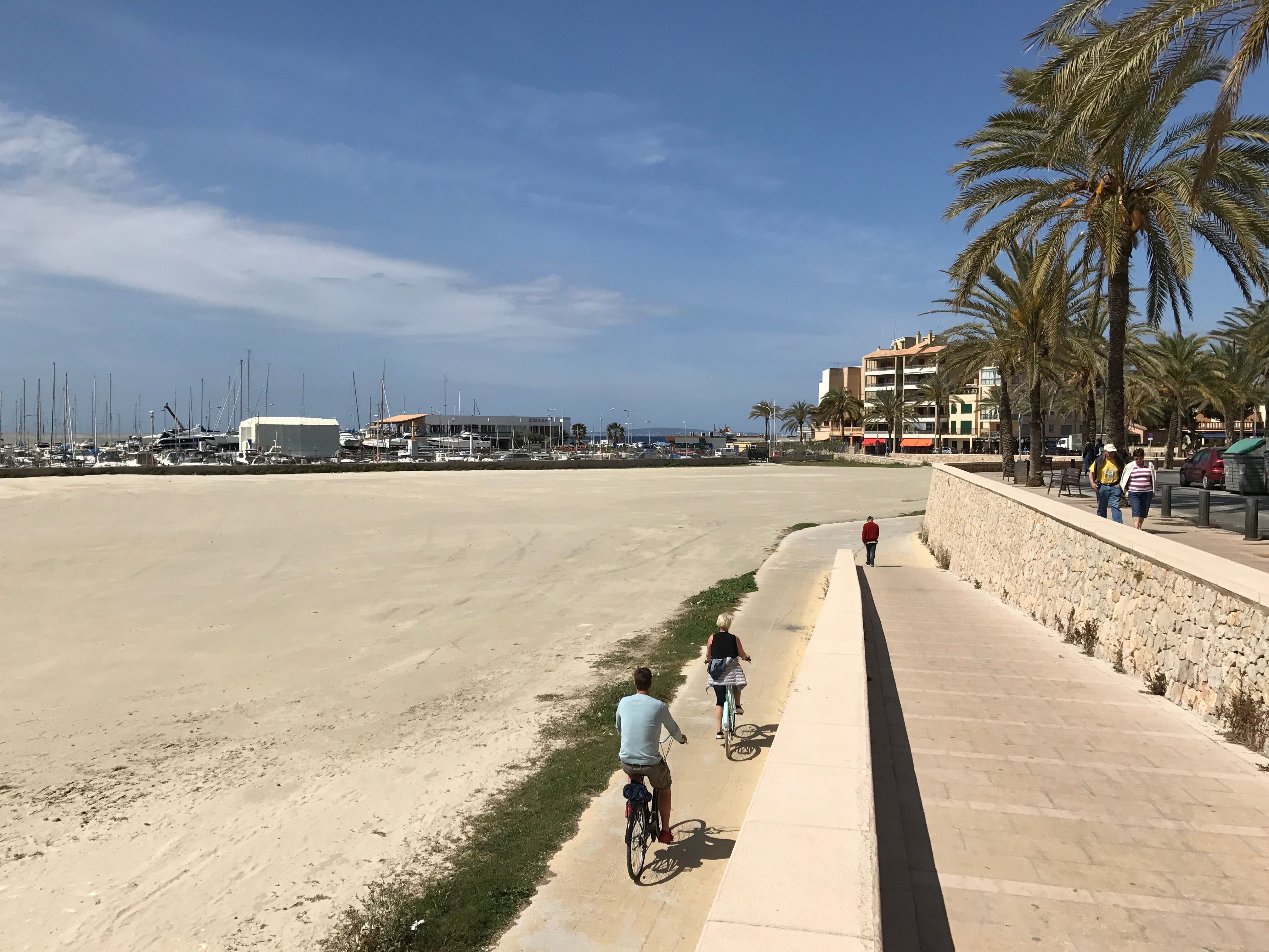 https://mdw-travel-data-us-east-1.s3.amazonaws.com/img/country/Spain/Palma-de-Mallorca-Segway-Tour/img_02.jpg