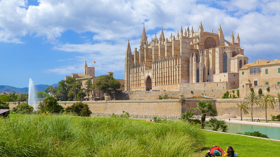 https://mdw-travel-data-us-east-1.s3.amazonaws.com/img/country/Spain/Parc-de-la-Mar/img_01.jpg