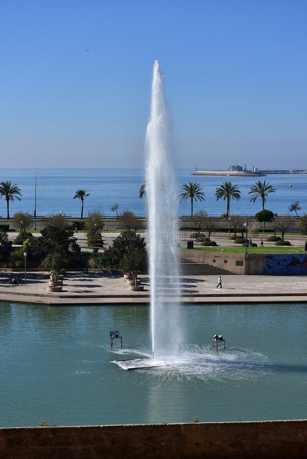 https://mdw-travel-data-us-east-1.s3.amazonaws.com/img/country/Spain/Parc-de-la-Mar/img_02.jpg