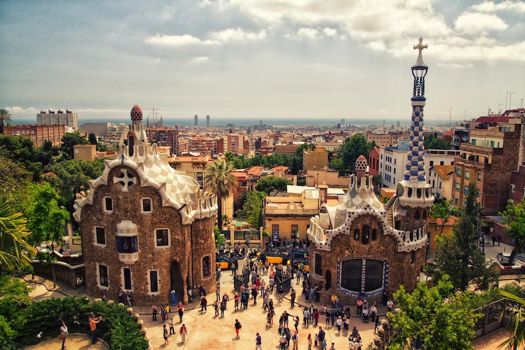 https://mdw-travel-data-us-east-1.s3.amazonaws.com/img/country/Spain/Park-Guell/img_00.jpg