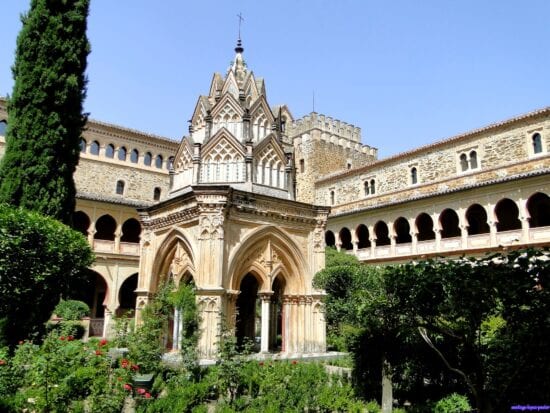 https://mdw-travel-data-us-east-1.s3.amazonaws.com/img/country/Spain/Parroquia-de-Nuestra-Senora-de-Guadalupe/img_02.jpg