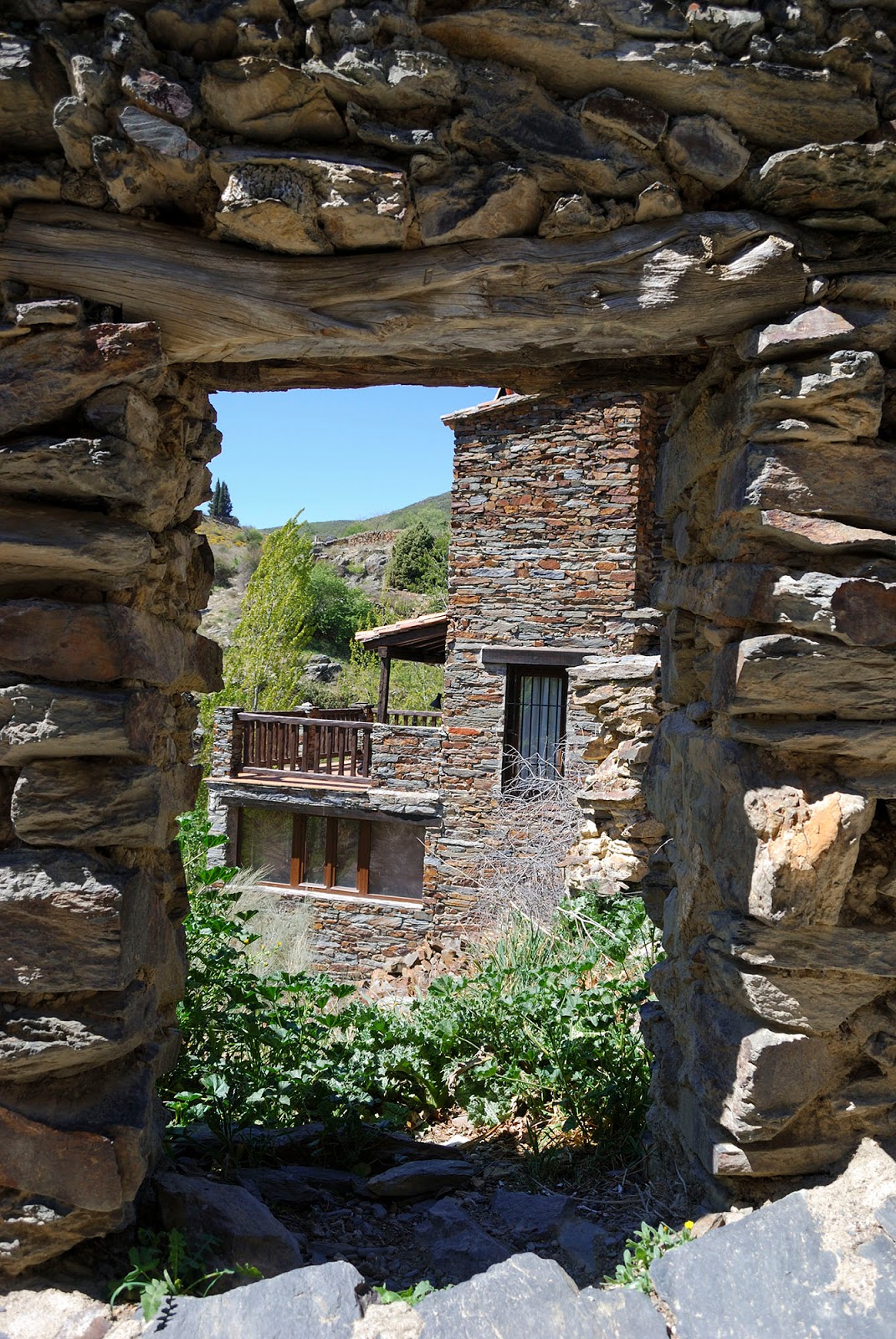 https://mdw-travel-data-us-east-1.s3.amazonaws.com/img/country/Spain/Patones/img_01.jpg