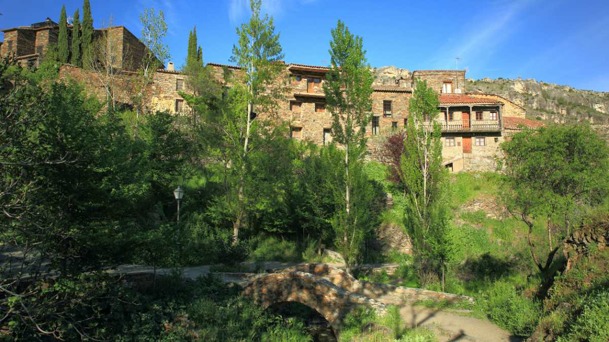https://mdw-travel-data-us-east-1.s3.amazonaws.com/img/country/Spain/Patones/img_02.jpg