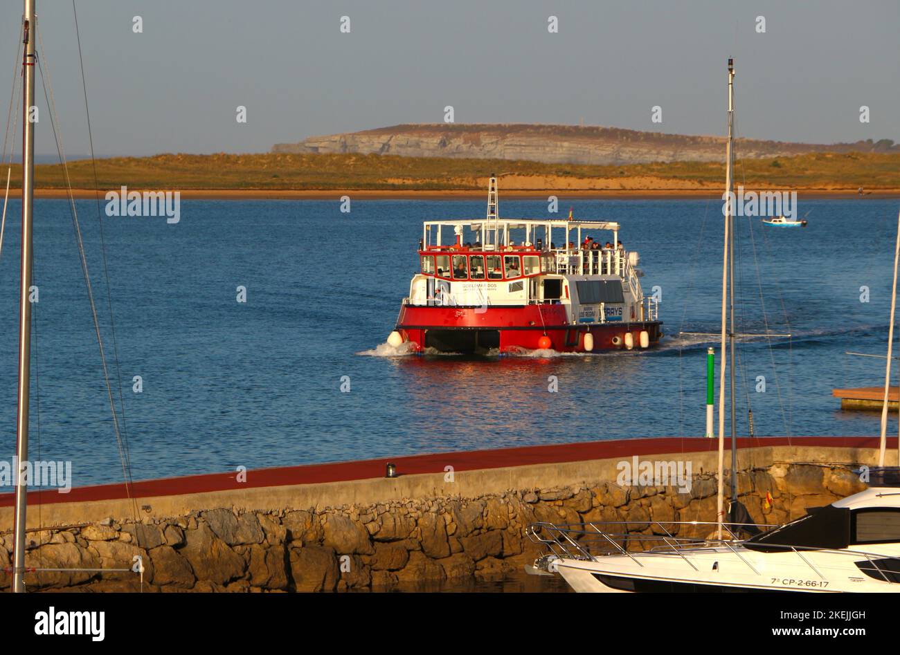 https://mdw-travel-data-us-east-1.s3.amazonaws.com/img/country/Spain/Pedrena-Somo-Ferry/img_04.jpg