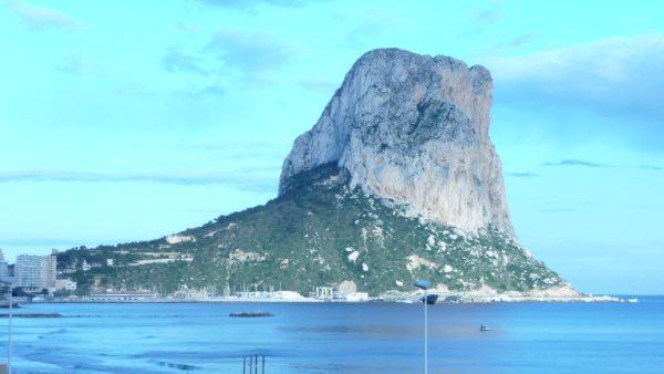https://mdw-travel-data-us-east-1.s3.amazonaws.com/img/country/Spain/Penon-de-Ifach-Natural-Park/img_01.jpg