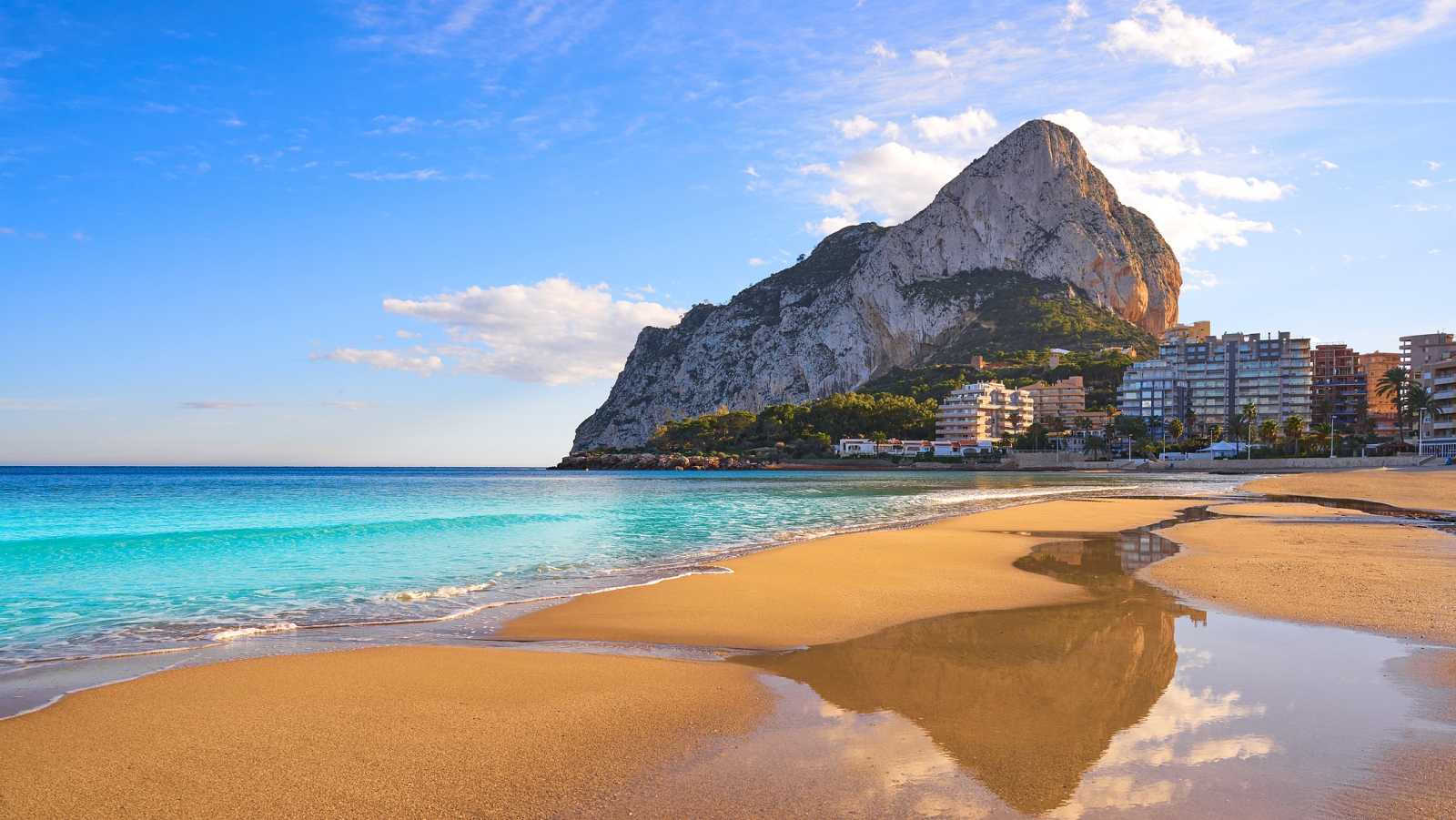 https://mdw-travel-data-us-east-1.s3.amazonaws.com/img/country/Spain/Penon-de-Ifach-Natural-Park/img_03.jpg