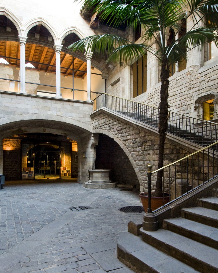 https://mdw-travel-data-us-east-1.s3.amazonaws.com/img/country/Spain/Picasso-Museum/img_01.jpg