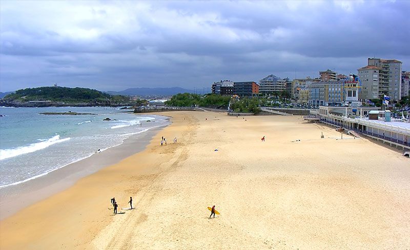 https://mdw-travel-data-us-east-1.s3.amazonaws.com/img/country/Spain/Playa-El-Sardinero/img_01.jpg
