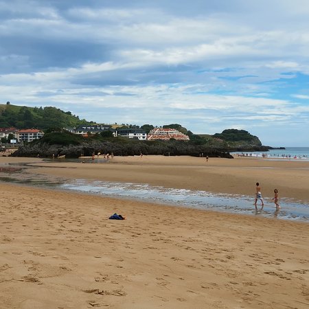 https://mdw-travel-data-us-east-1.s3.amazonaws.com/img/country/Spain/Playa-de-Ris/img_02.jpg