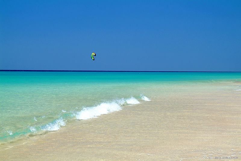 https://mdw-travel-data-us-east-1.s3.amazonaws.com/img/country/Spain/Playa-de-Sotavento/img_03.jpg