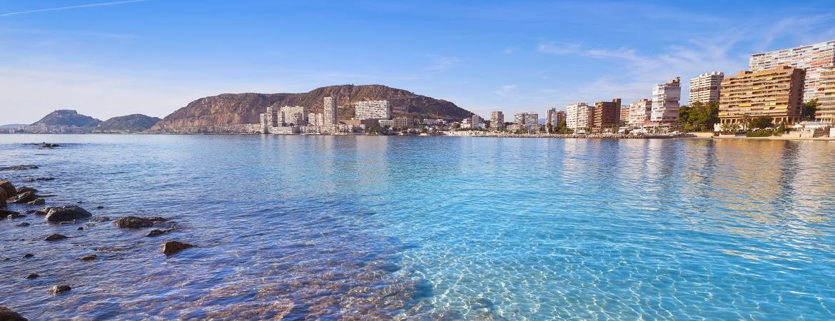 https://mdw-travel-data-us-east-1.s3.amazonaws.com/img/country/Spain/Playa-de-la-Almadraba/img_03.jpg