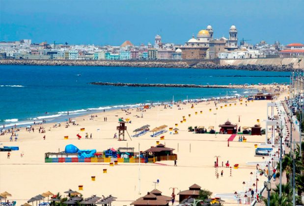 https://mdw-travel-data-us-east-1.s3.amazonaws.com/img/country/Spain/Playa-de-la-Victoria/img_02.jpg