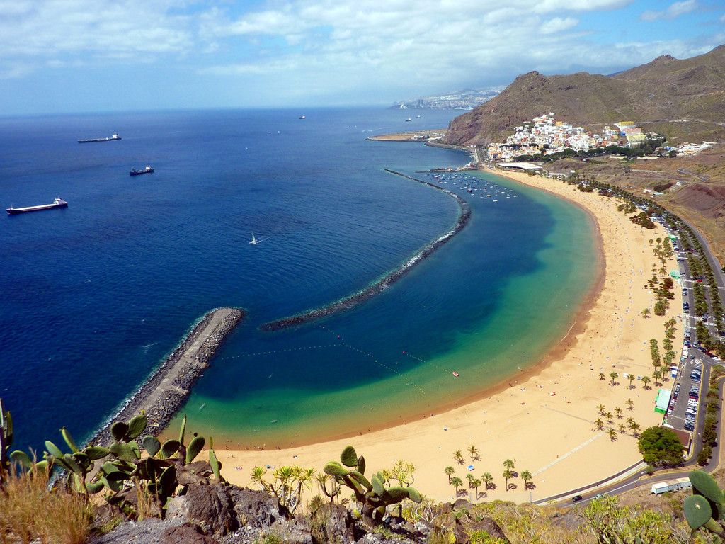 https://mdw-travel-data-us-east-1.s3.amazonaws.com/img/country/Spain/Playa-de-las-Teresitas/img_03.jpg