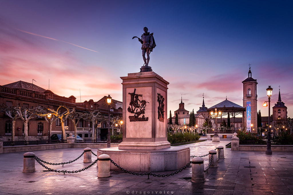 https://mdw-travel-data-us-east-1.s3.amazonaws.com/img/country/Spain/Plaza-de-Cervantes/img_05.jpg