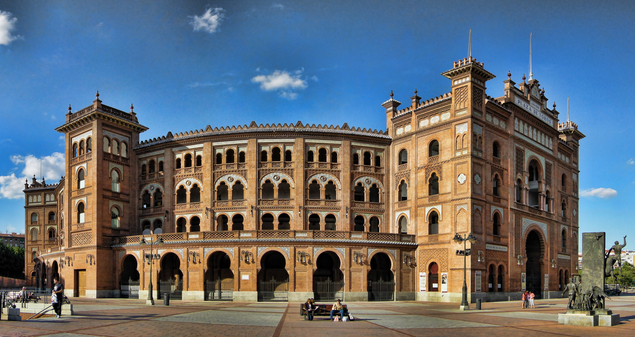 https://mdw-travel-data-us-east-1.s3.amazonaws.com/img/country/Spain/Plaza-de-Toros-de-Las-Ventas/img_02.jpg