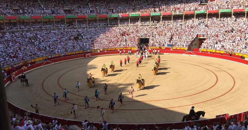 https://mdw-travel-data-us-east-1.s3.amazonaws.com/img/country/Spain/Plaza-de-Toros-de-Pamplona/img_01.jpg