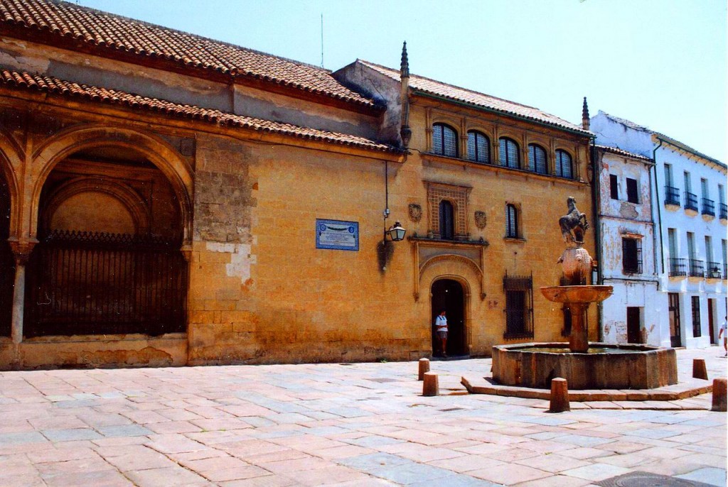 https://mdw-travel-data-us-east-1.s3.amazonaws.com/img/country/Spain/Plaza-del-Potro/img_05.jpg