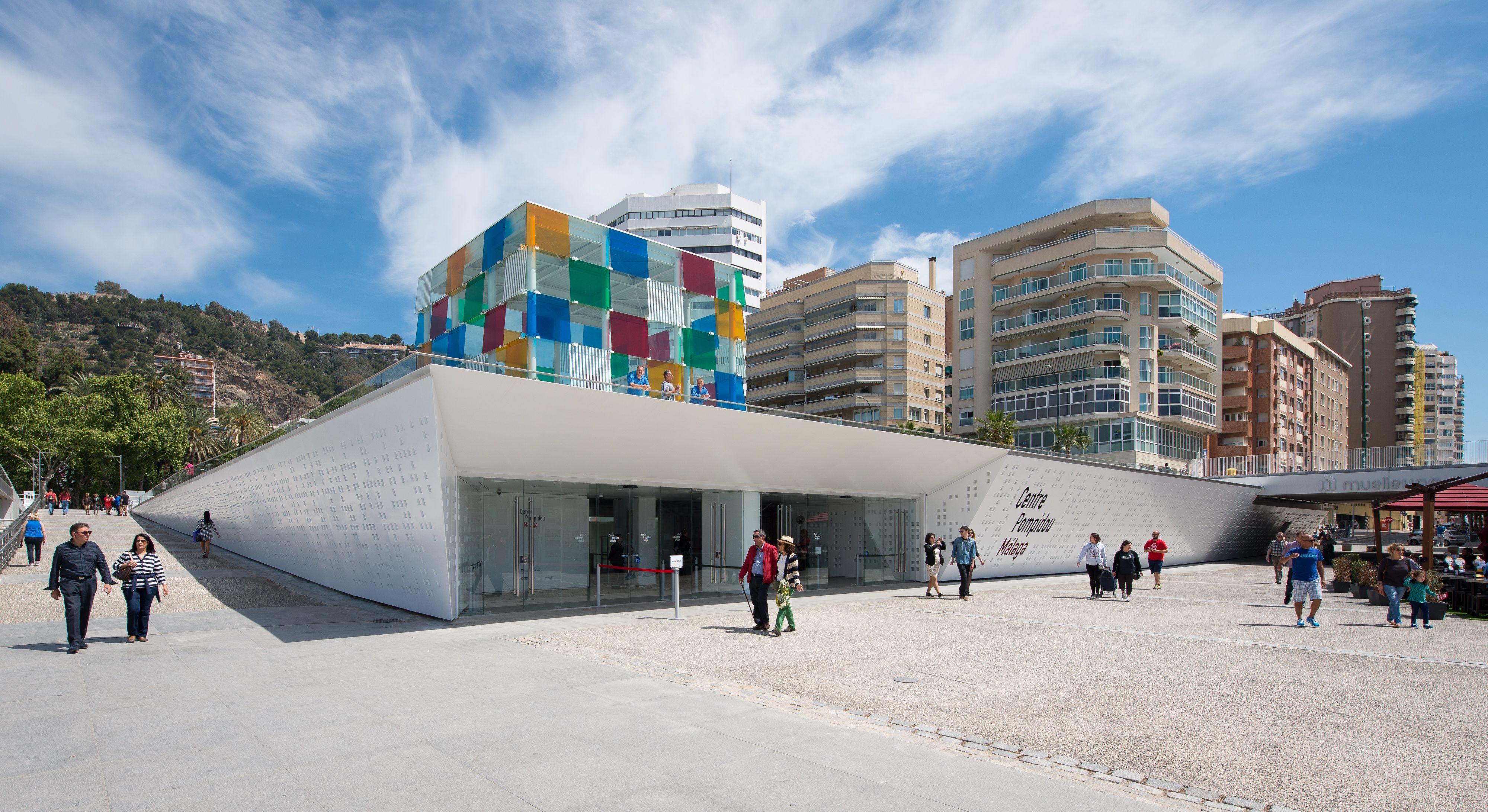 https://mdw-travel-data-us-east-1.s3.amazonaws.com/img/country/Spain/Pompidou-Centre-Malaga/img_00.jpg