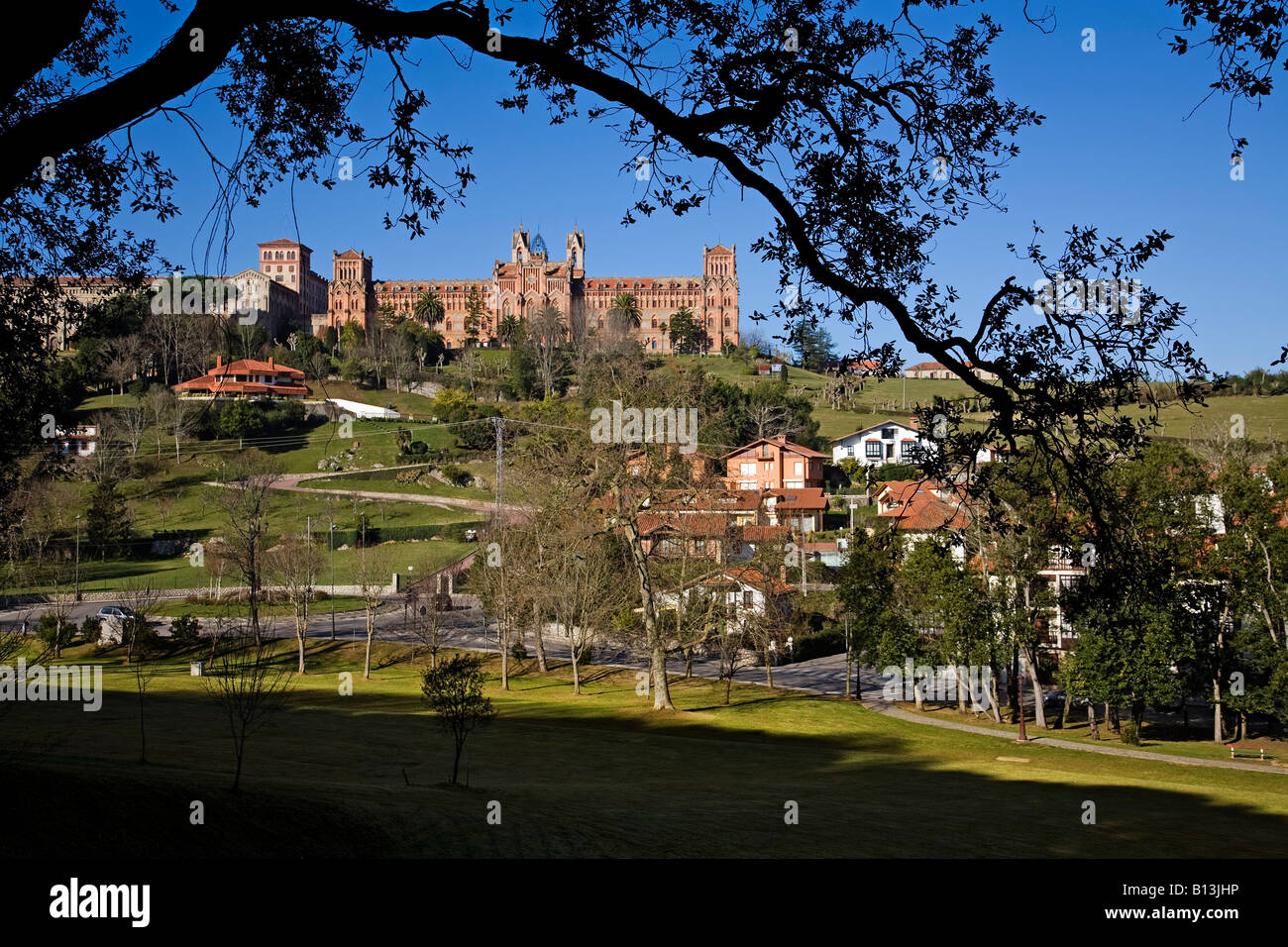 https://mdw-travel-data-us-east-1.s3.amazonaws.com/img/country/Spain/Pontifical-University/img_03.jpg