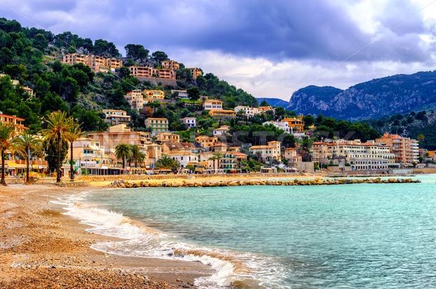 https://mdw-travel-data-us-east-1.s3.amazonaws.com/img/country/Spain/Port-de-Soller/img_05.jpg