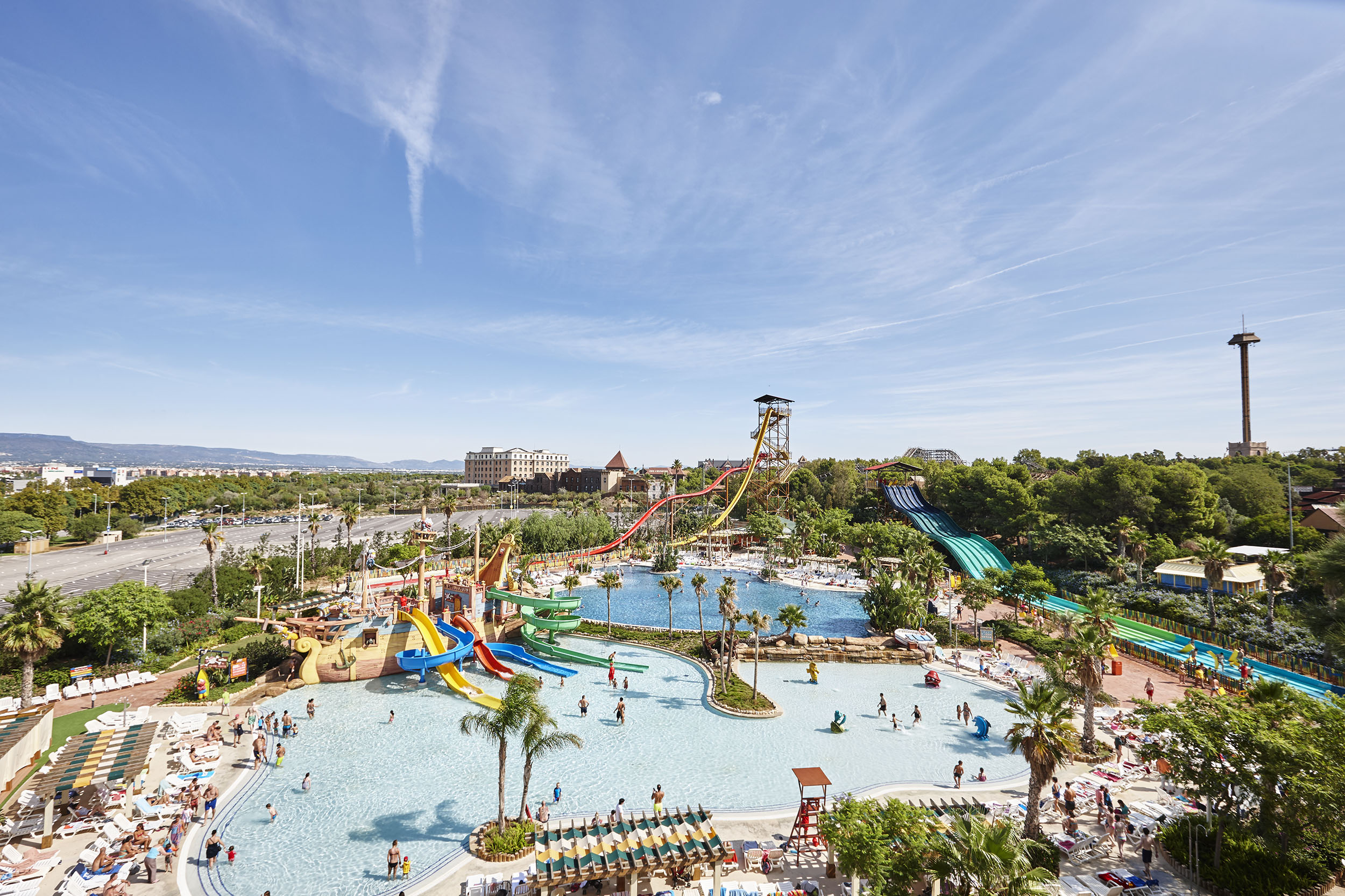 https://mdw-travel-data-us-east-1.s3.amazonaws.com/img/country/Spain/PortAventura-Caribe-Aquatic-Park/img_02.jpg