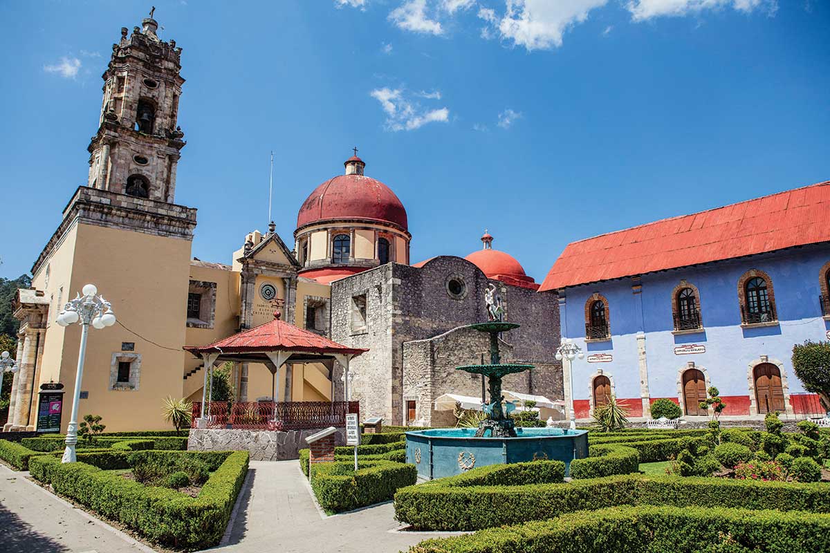 https://mdw-travel-data-us-east-1.s3.amazonaws.com/img/country/Spain/Pueblo-Chico/img_02.jpg