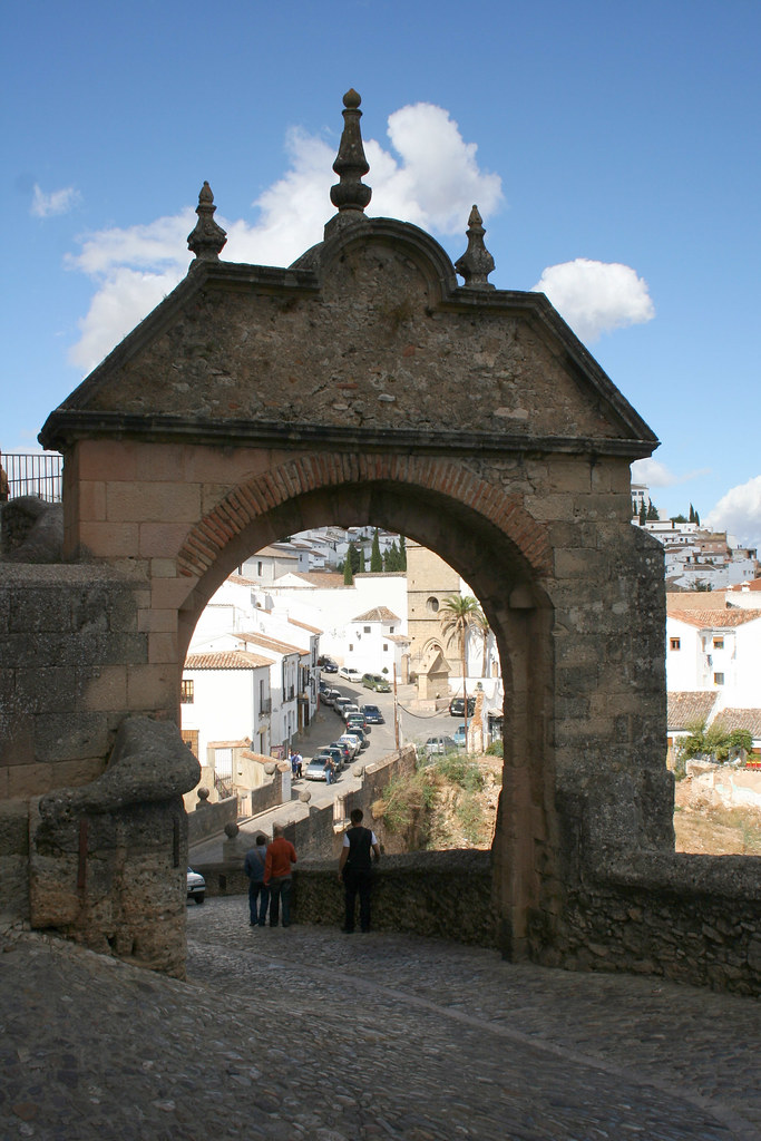 https://mdw-travel-data-us-east-1.s3.amazonaws.com/img/country/Spain/Puente-Mayor/img_01.jpg