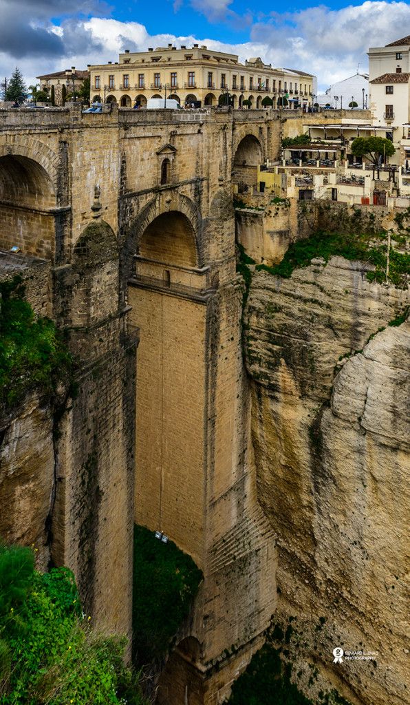 https://mdw-travel-data-us-east-1.s3.amazonaws.com/img/country/Spain/Puente-Romano/img_02.jpg