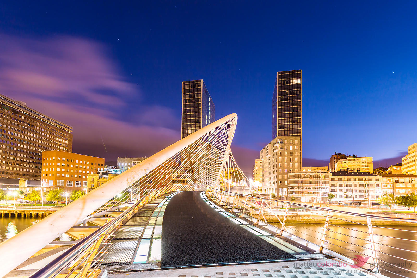 https://mdw-travel-data-us-east-1.s3.amazonaws.com/img/country/Spain/Puente-Zubizuri/img_00.jpg