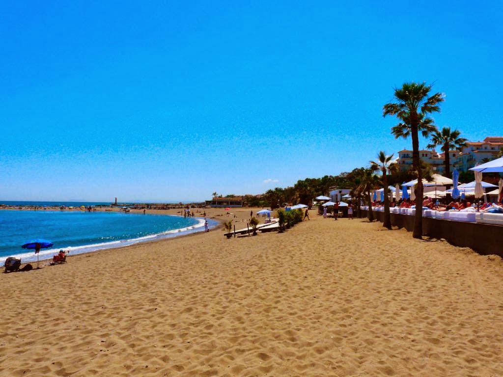 https://mdw-travel-data-us-east-1.s3.amazonaws.com/img/country/Spain/Puerto-Banus/img_02.jpg