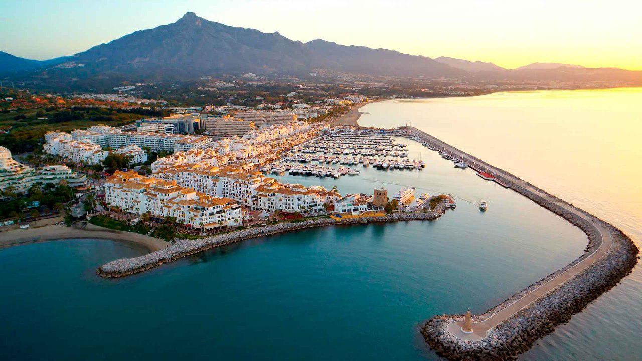 https://mdw-travel-data-us-east-1.s3.amazonaws.com/img/country/Spain/Puerto-Banus/img_05.jpg