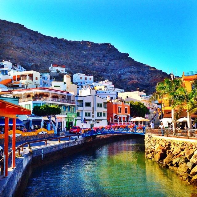 https://mdw-travel-data-us-east-1.s3.amazonaws.com/img/country/Spain/Puerto-de-Mogan/img_00.jpg