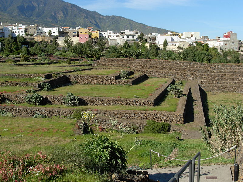 https://mdw-travel-data-us-east-1.s3.amazonaws.com/img/country/Spain/Pyramids-of-Guimar/img_04.jpg