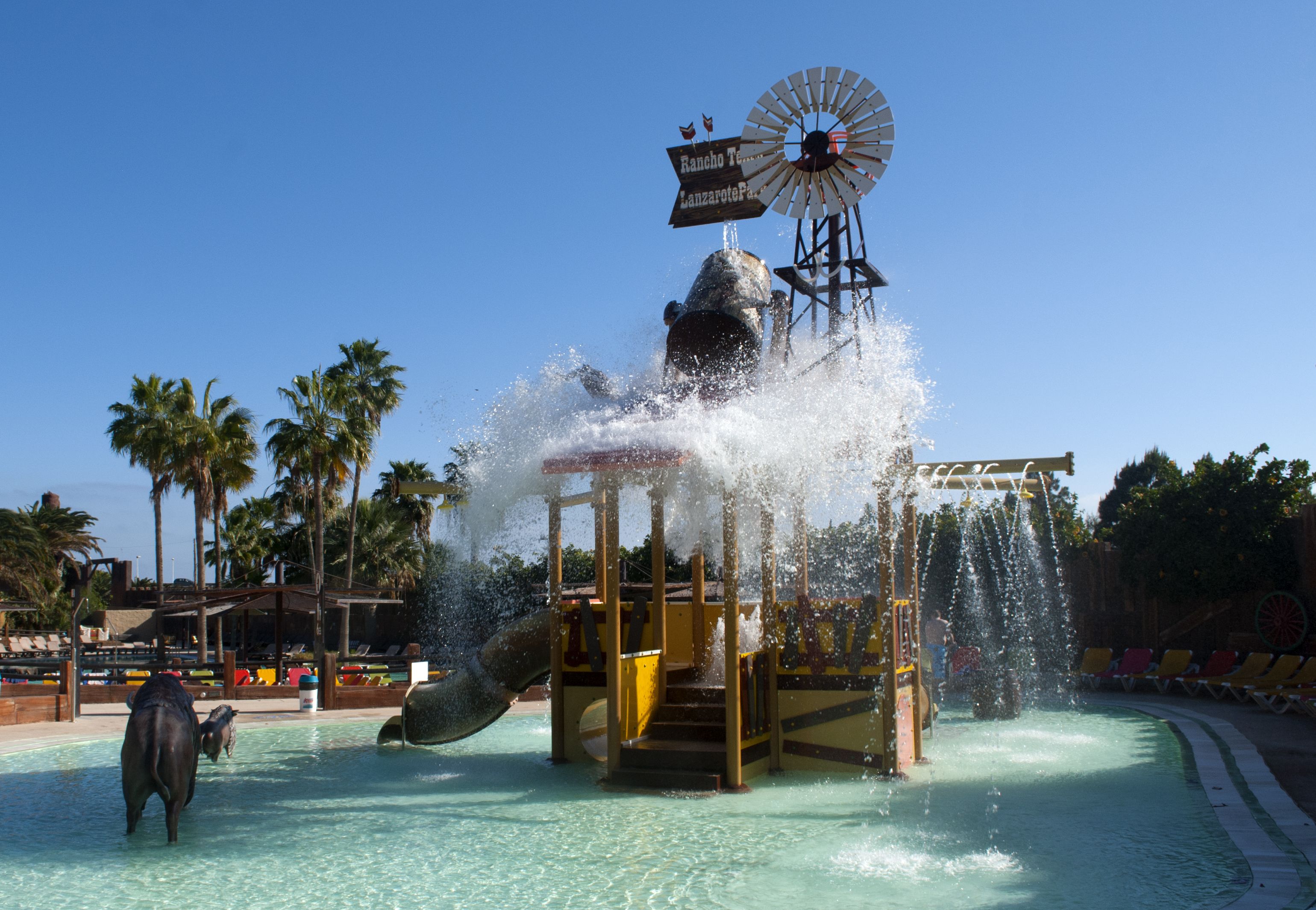 https://mdw-travel-data-us-east-1.s3.amazonaws.com/img/country/Spain/Rancho-Texas-Lanzarote-Park/img_00.jpg