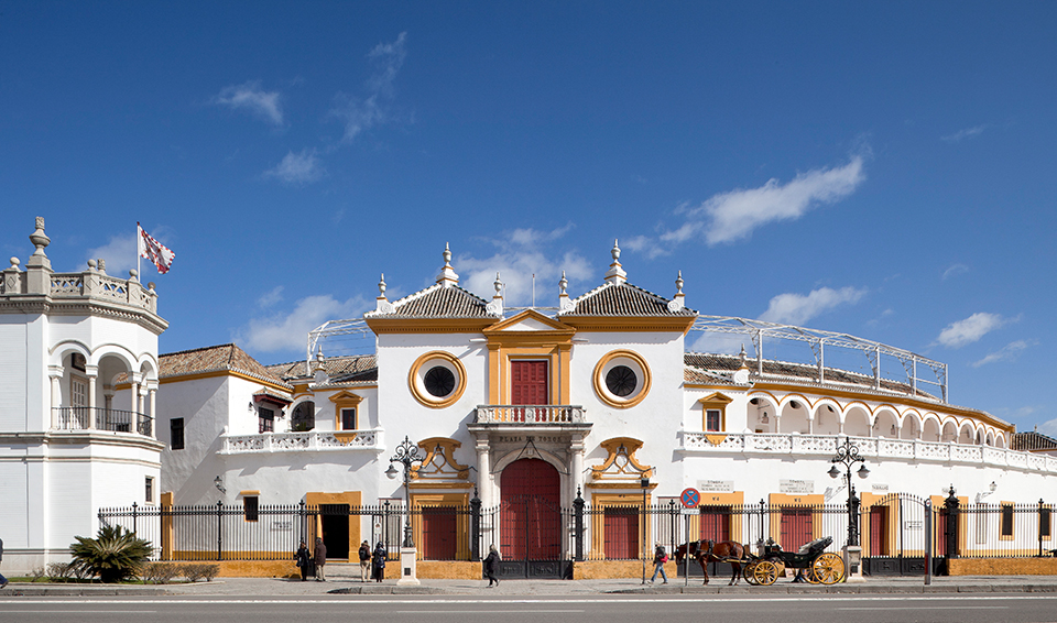 https://mdw-travel-data-us-east-1.s3.amazonaws.com/img/country/Spain/Real-Maestranza-Bullring/img_03.jpg