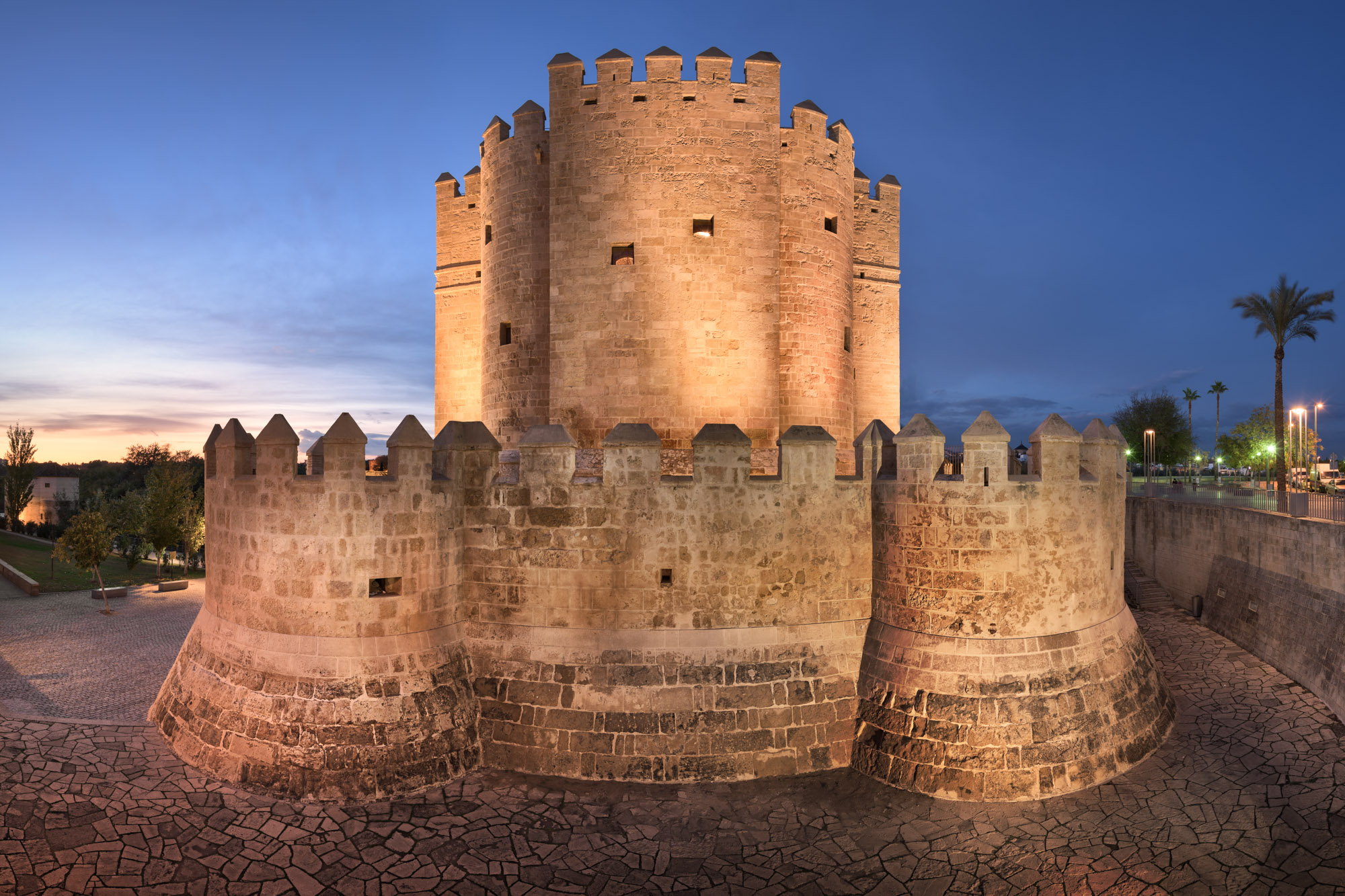 https://mdw-travel-data-us-east-1.s3.amazonaws.com/img/country/Spain/Roman-Bridge/img_00.jpg