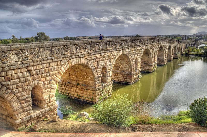 https://mdw-travel-data-us-east-1.s3.amazonaws.com/img/country/Spain/Roman-Bridge/img_02.jpg