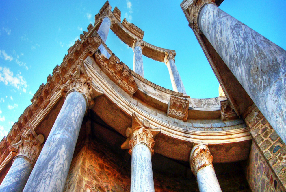 https://mdw-travel-data-us-east-1.s3.amazonaws.com/img/country/Spain/Roman-Theatre/img_03.jpg